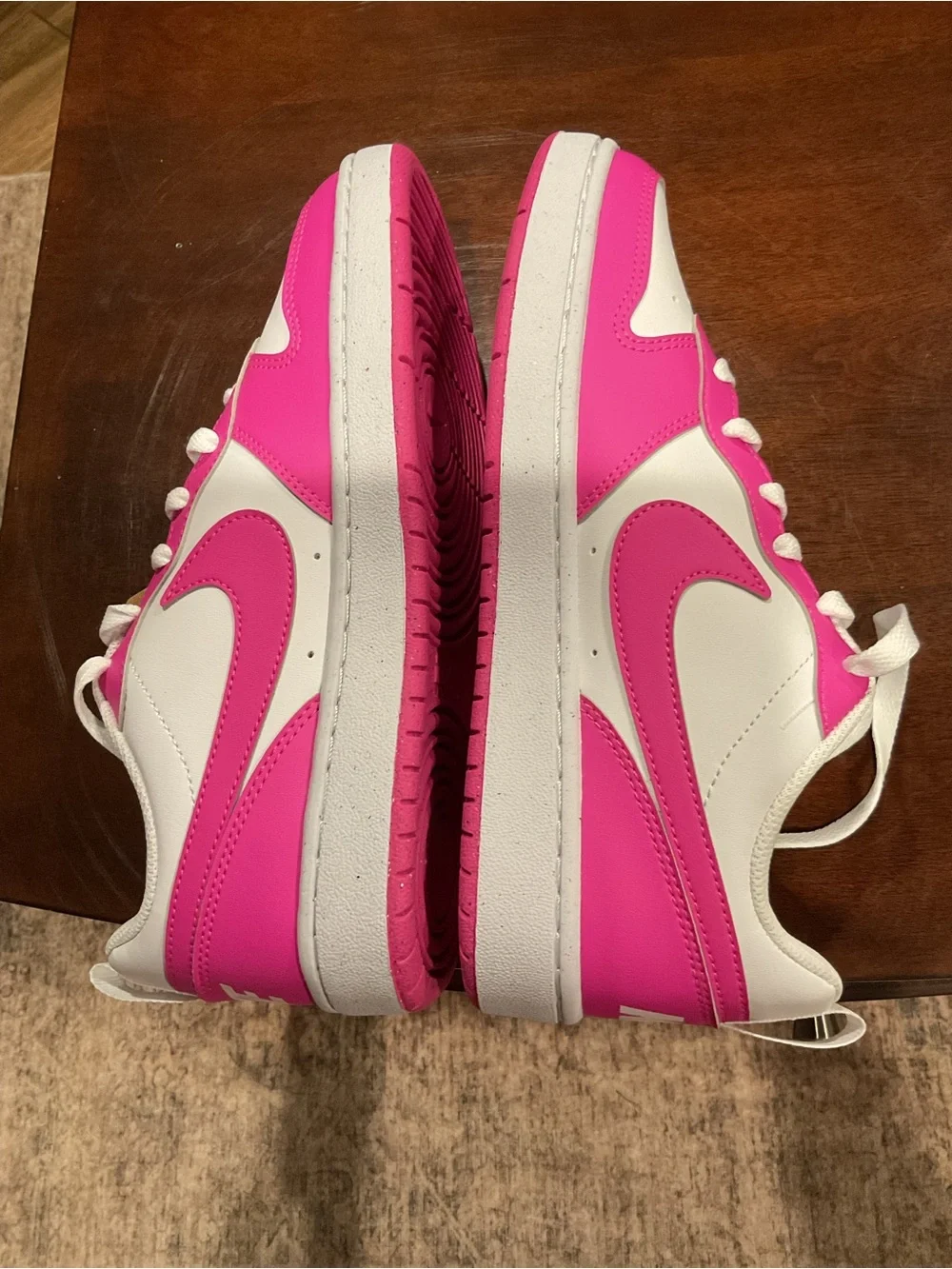Nike Kids Low-Top Sneakers in White and Bright Pink